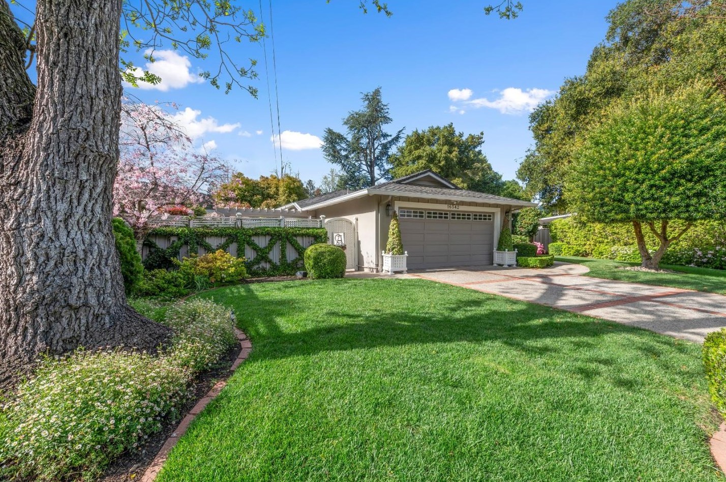 16542 Marchmont Dr, Los Gatos, CA 95032