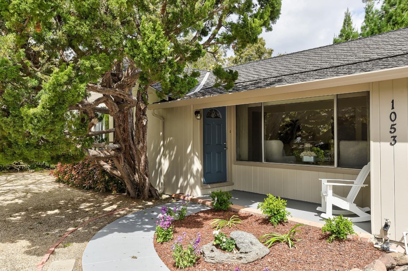 1053 Echo Dr, Los Altos, CA 94024-4822