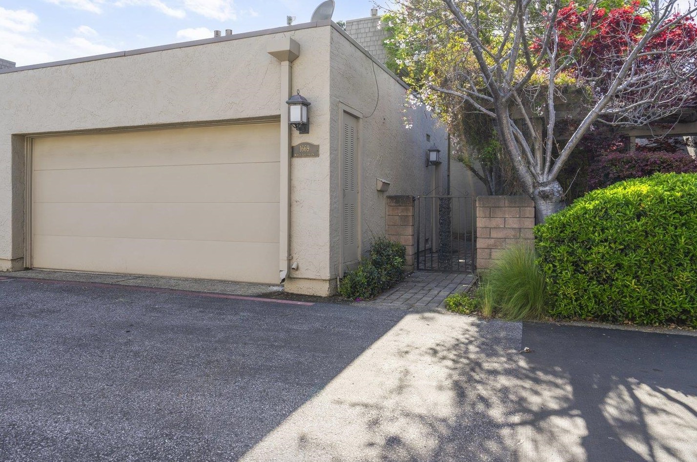 1669 White Creek Ln, San Jose, CA 95125-4558