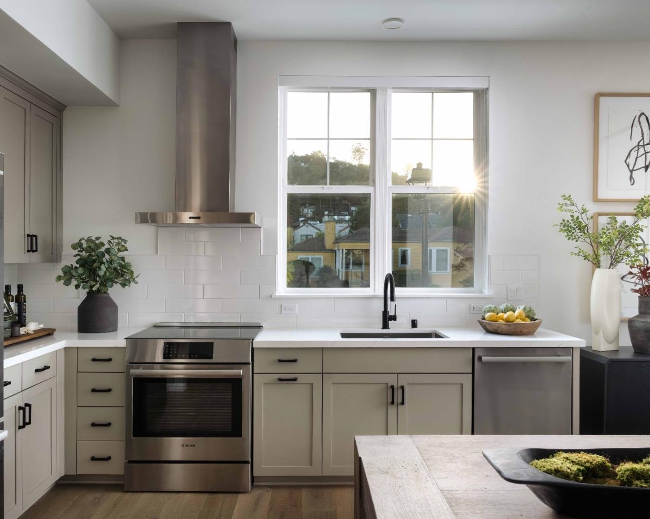 888 Broadway, Belmont, CA 94002-3828