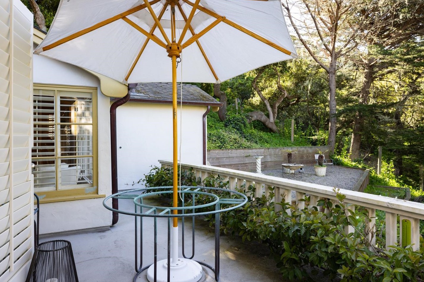 146 Mt Devon Rd, Carmel, CA 93923