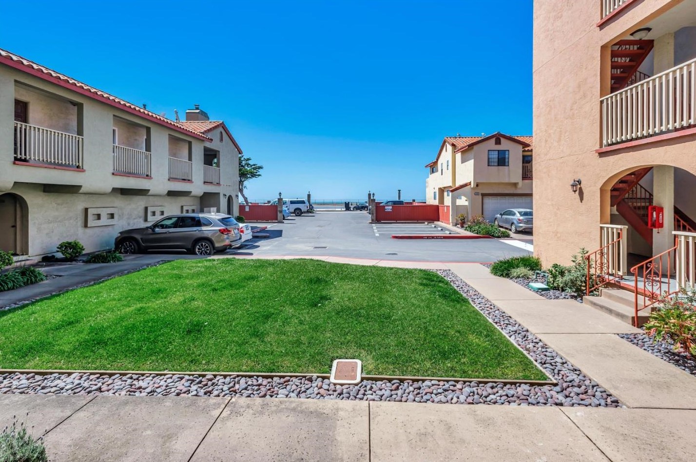 2355 Beach Blvd 102, Pacifica, CA 94044