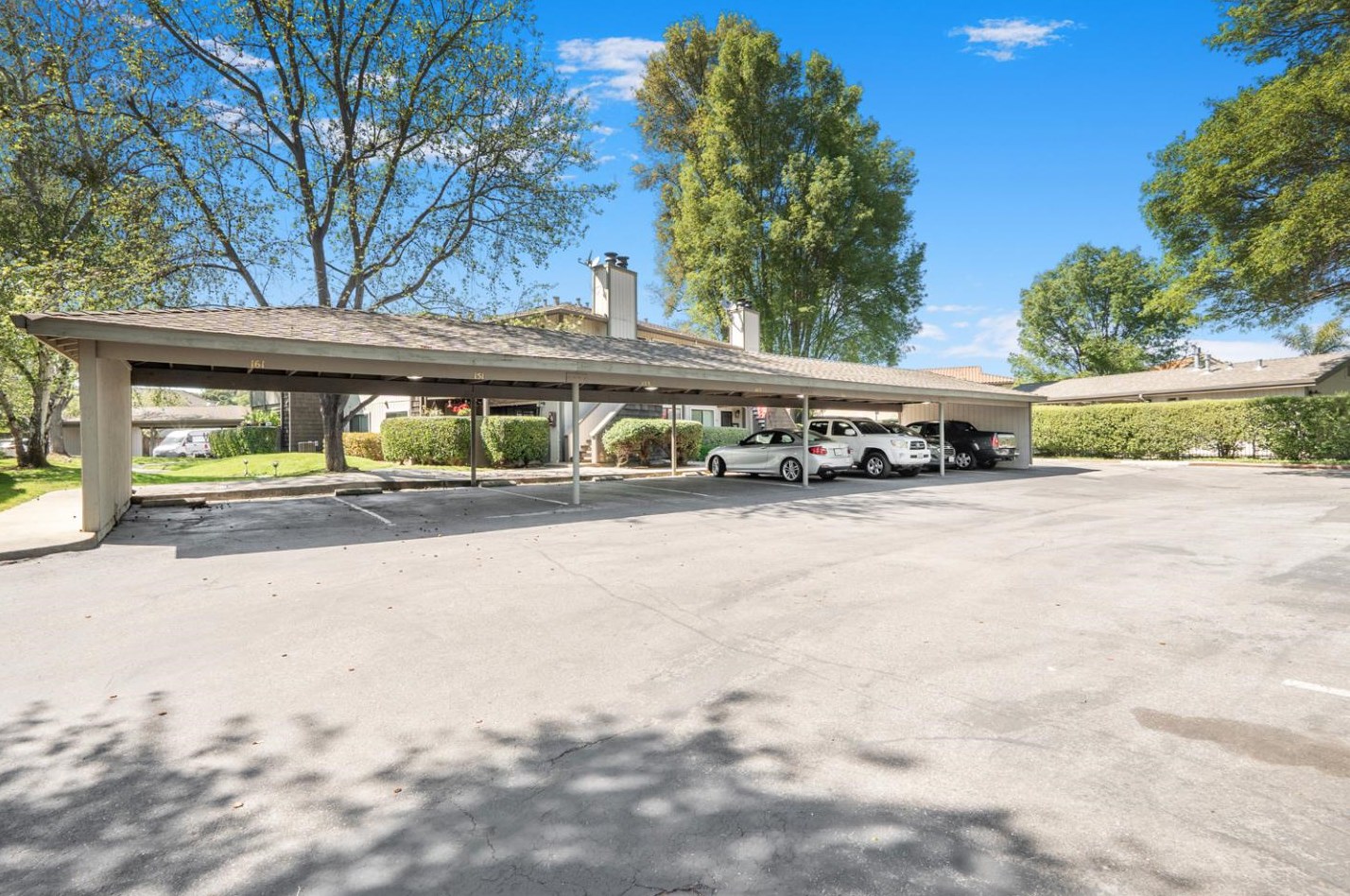 137 La Crosse Dr, Morgan Hill CA  95037-5628 exterior