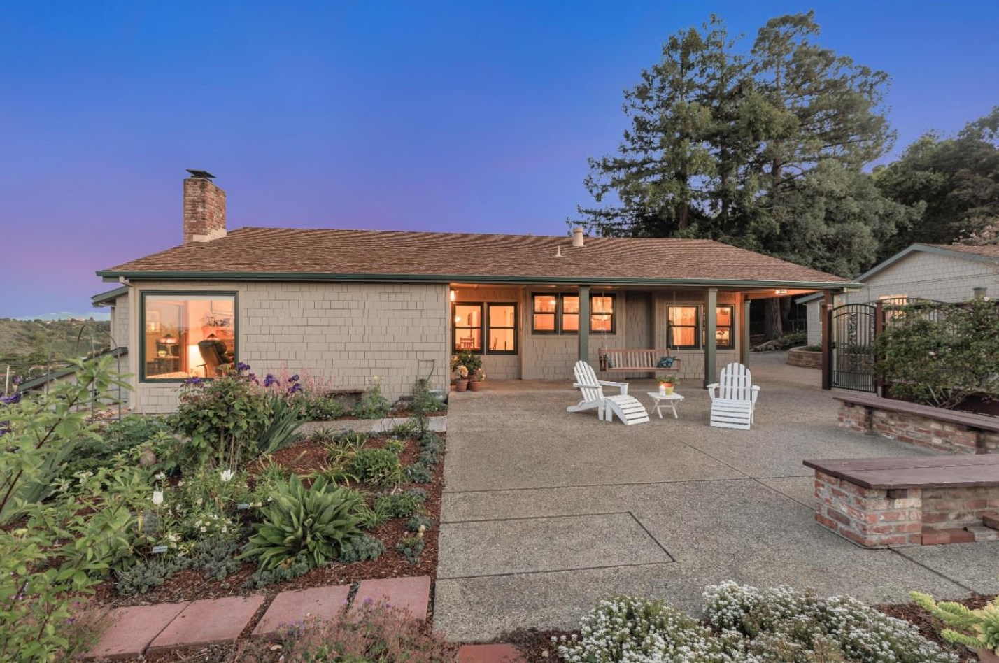 22820 San Juan Rd, Cupertino, CA 95014-3935