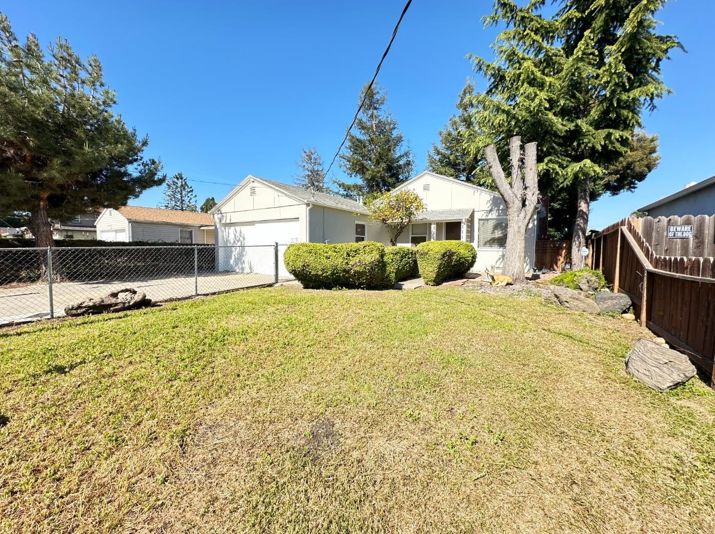 783 Eighth Ave, Redwood City, CA 94063