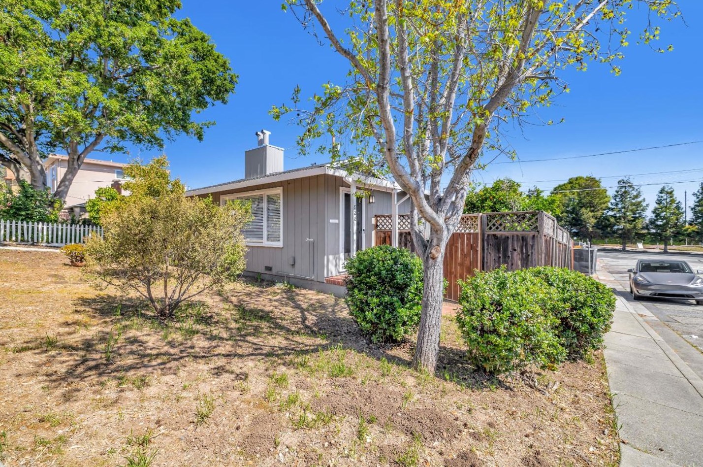 820 Hill St, Belmont, CA 94002