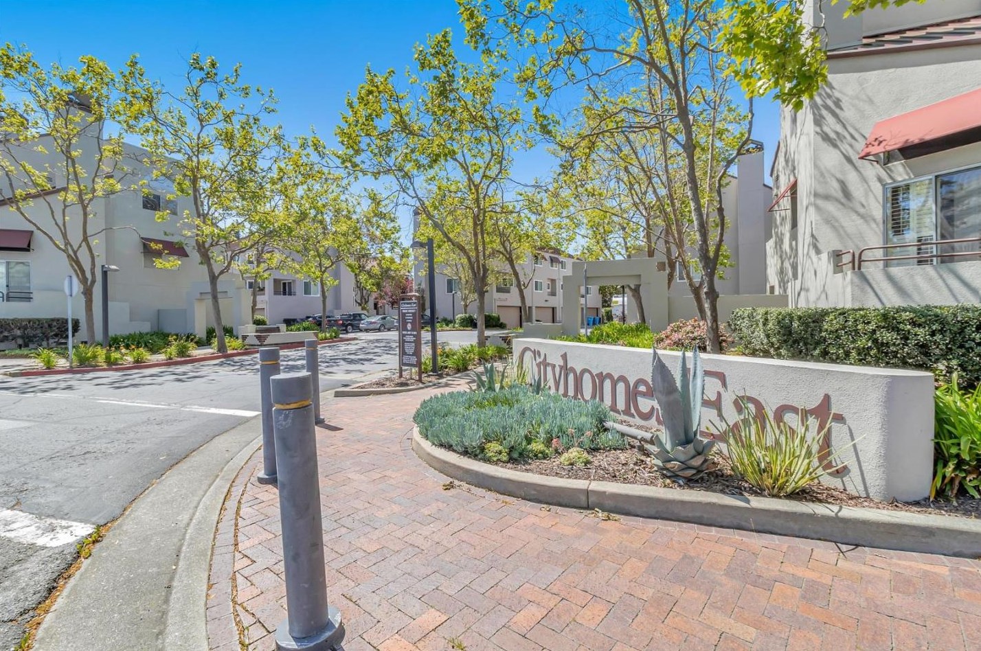 7 Court Ln, San Mateo CA  94404-2133 exterior
