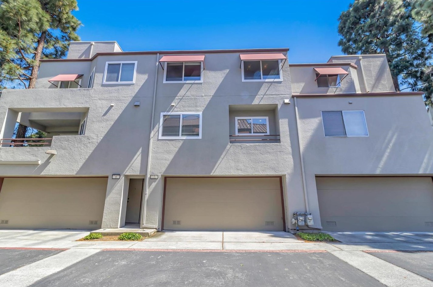 7 Court Ln, San Mateo CA  94404-2133 exterior