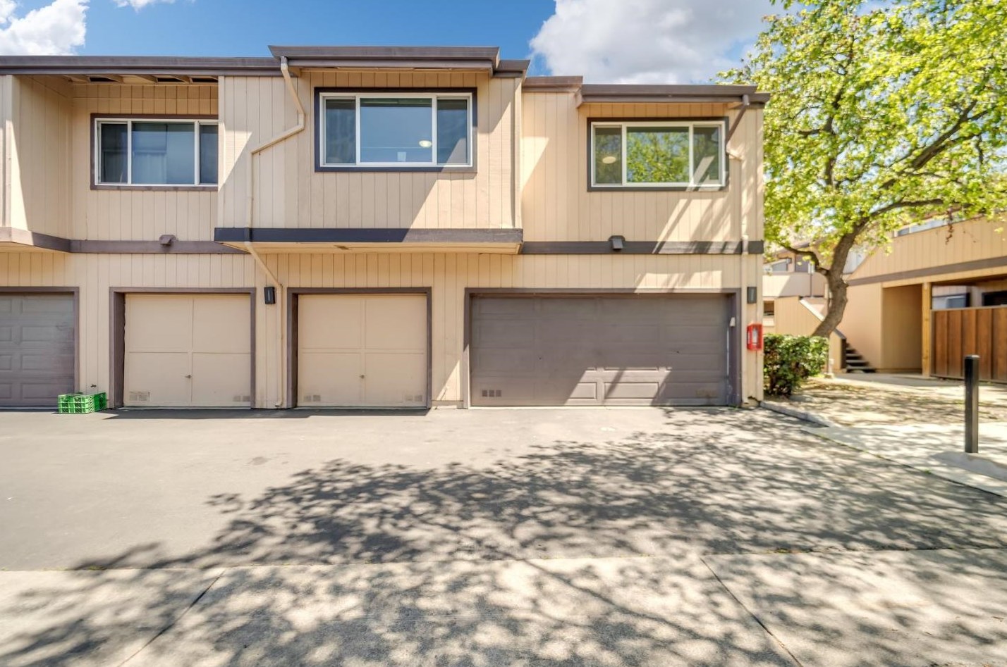 127 Silcreek Dr, San Jose CA  95116-7012 exterior