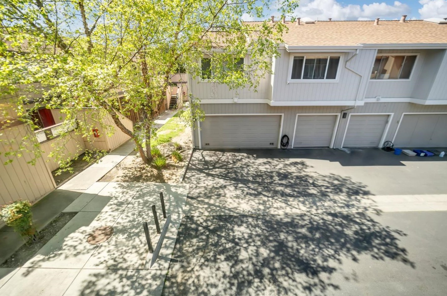 127 Silcreek Dr, San Jose CA  95116-7012 exterior