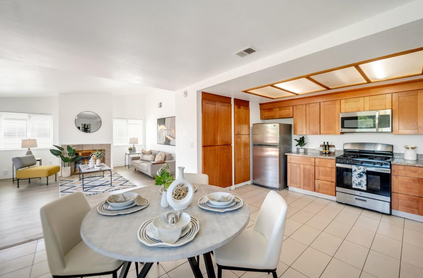 127 Silcreek Dr, San Jose CA  95116-7012 exterior