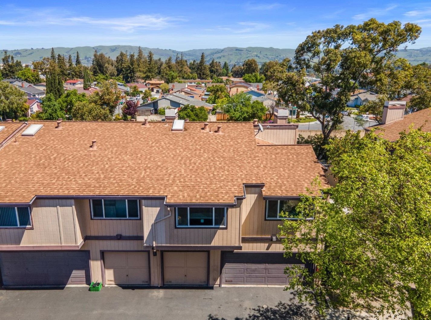 127 Silcreek Dr, San Jose CA  95116-7012 exterior