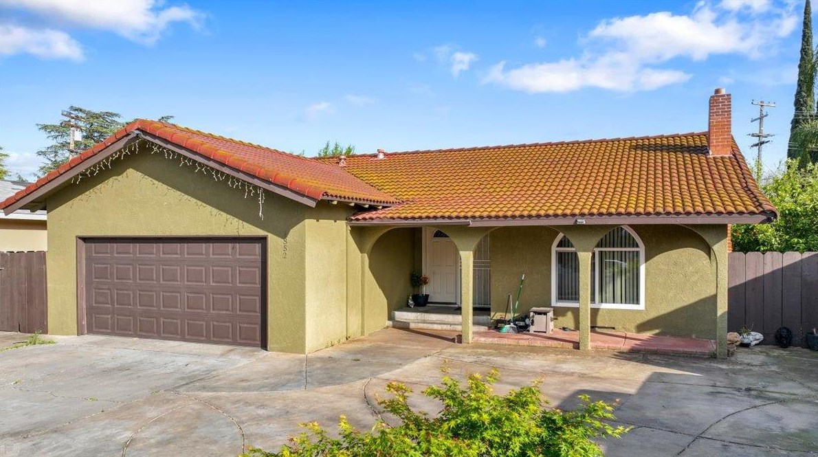 1852 Hunt Ave, Modesto, CA 95350
