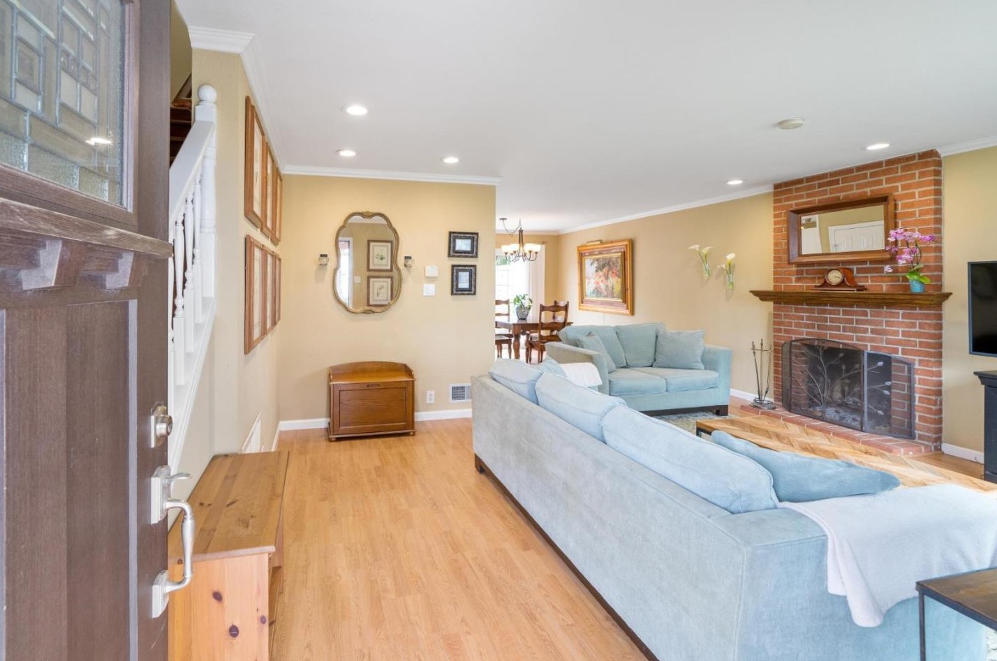 383 Inverness Dr, Pacifica, CA 94044