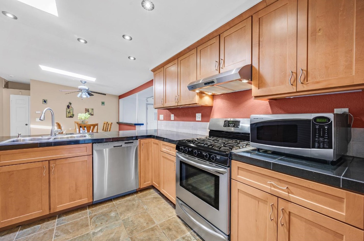 790 Rincon Ave, Campbell CA  95008-3829 exterior