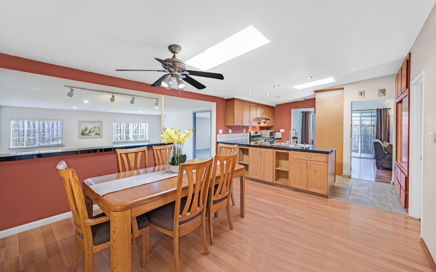 790 Rincon Ave, Campbell CA  95008-3829 exterior