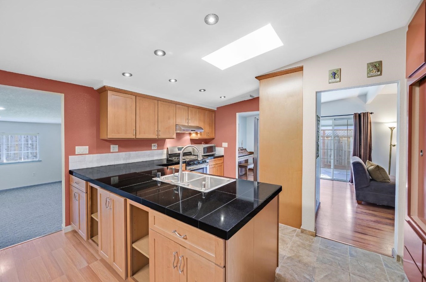 790 Rincon Ave, Campbell CA  95008-3829 exterior