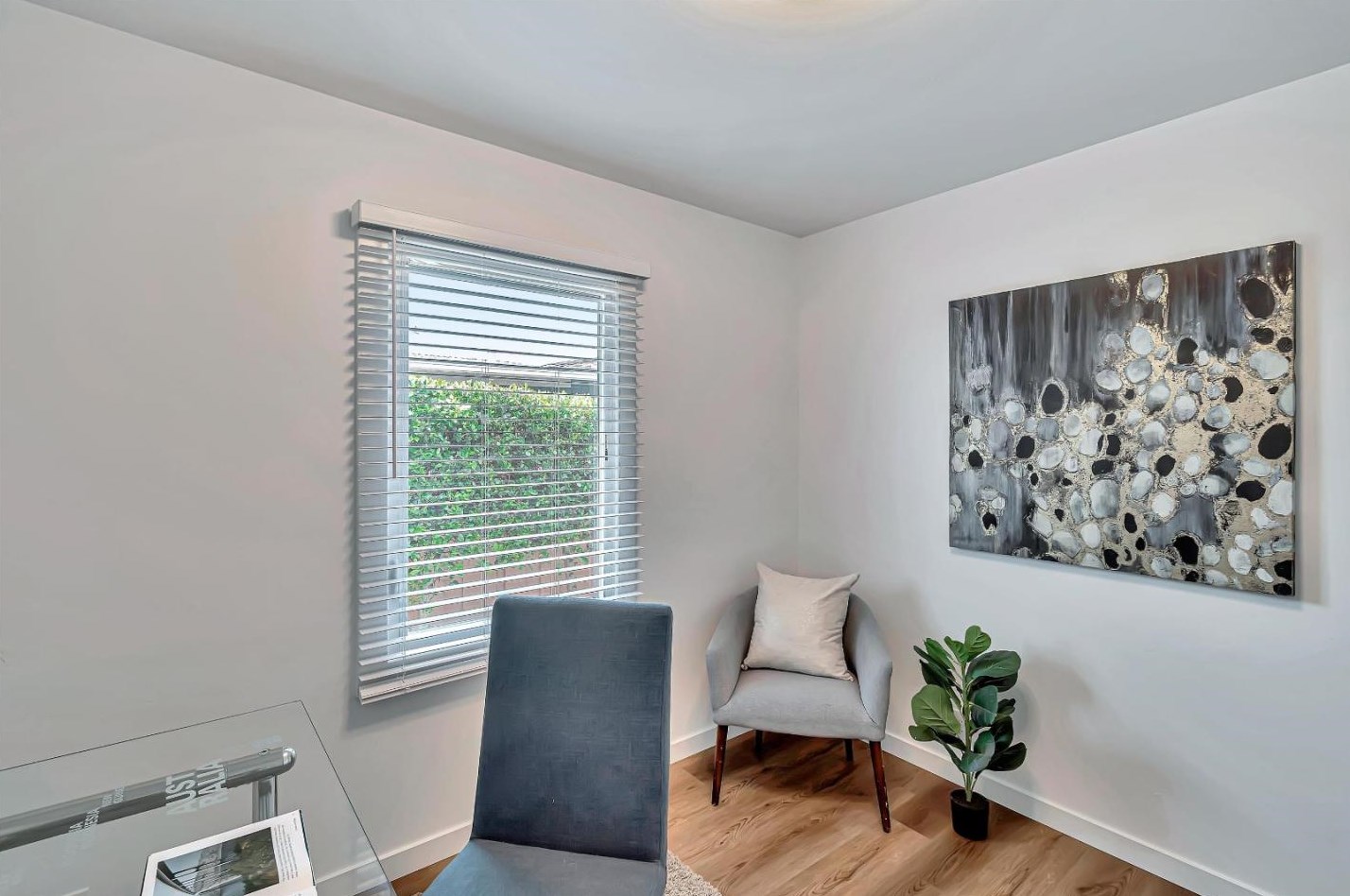 1277 Crestwood Dr, South San Francisco CA  94080-1324 exterior