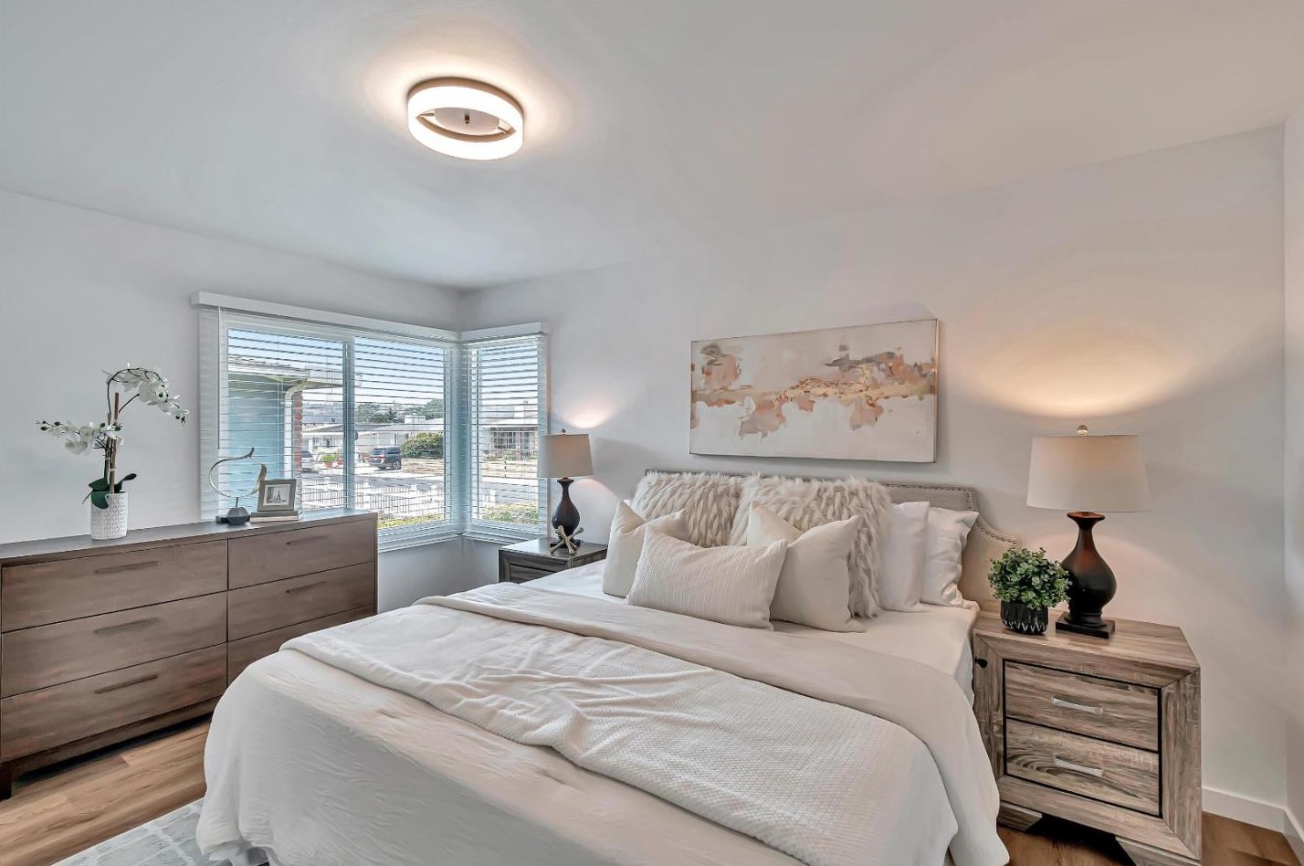 1277 Crestwood Dr, South San Francisco CA  94080-1324 exterior