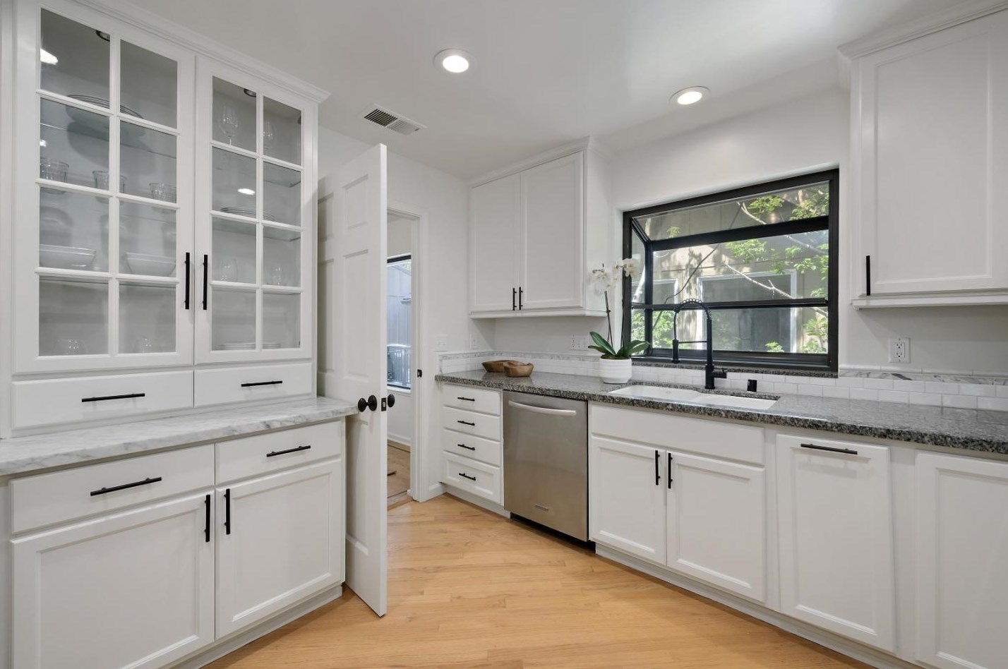 2509 Alpine Rd, Menlo Park CA  94025-6314 exterior