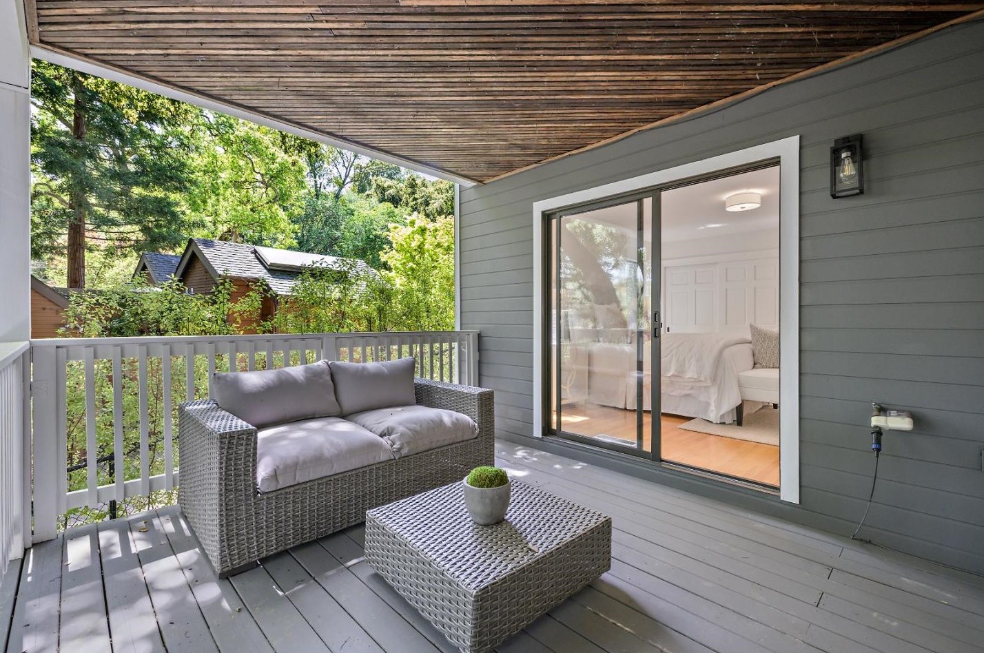 2509 Alpine Rd, Menlo Park CA  94025-6314 exterior