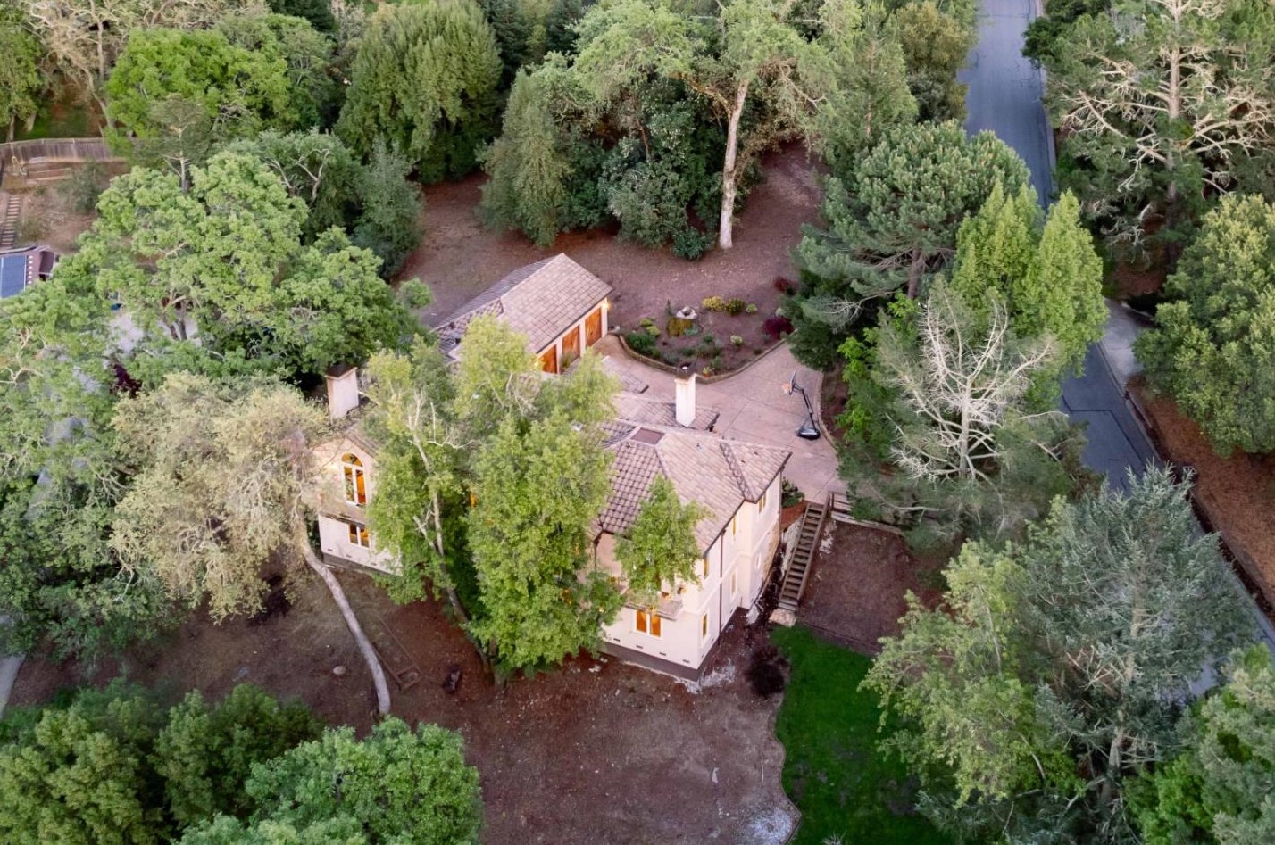 190 Vista Verde Way, Menlo Park CA  94028-8145 exterior