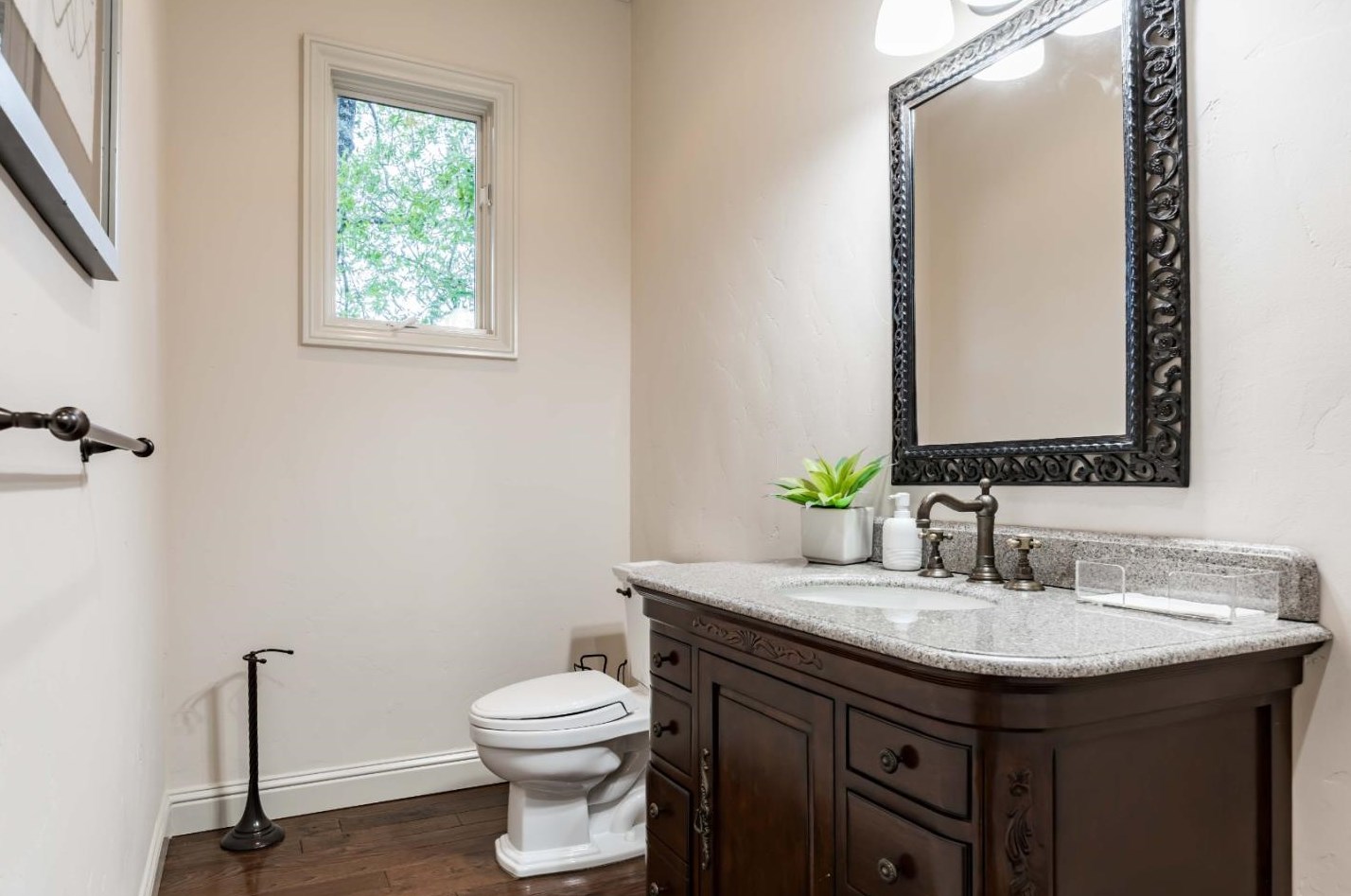 190 Vista Verde Way, Menlo Park CA  94028-8145 exterior