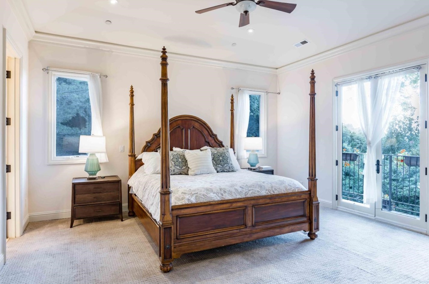 190 Vista Verde Way, Menlo Park CA  94028-8145 exterior