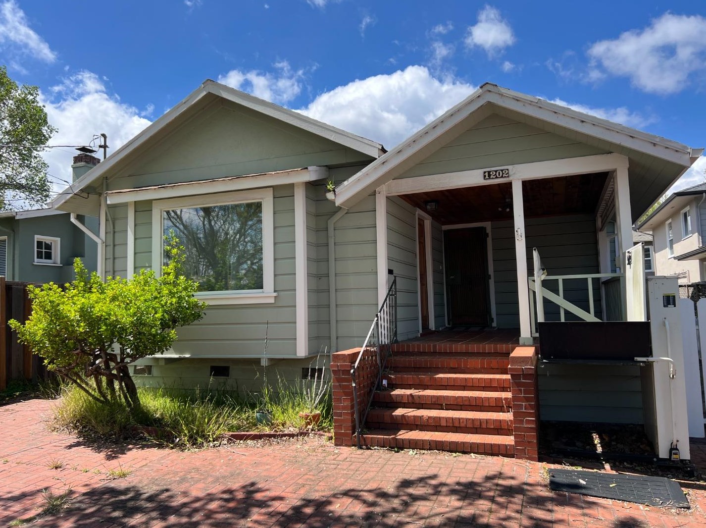 1202 Sanchez Ave, Burlingame, CA 94010