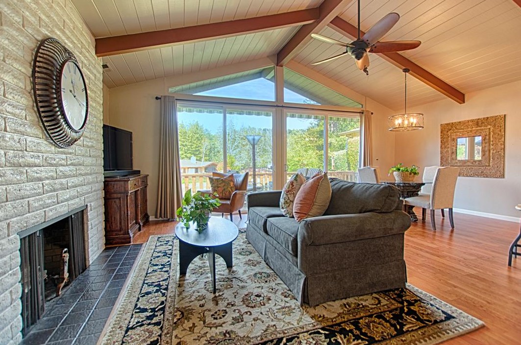 141 Hilton Dr, Big Basin, CA 95006-9355