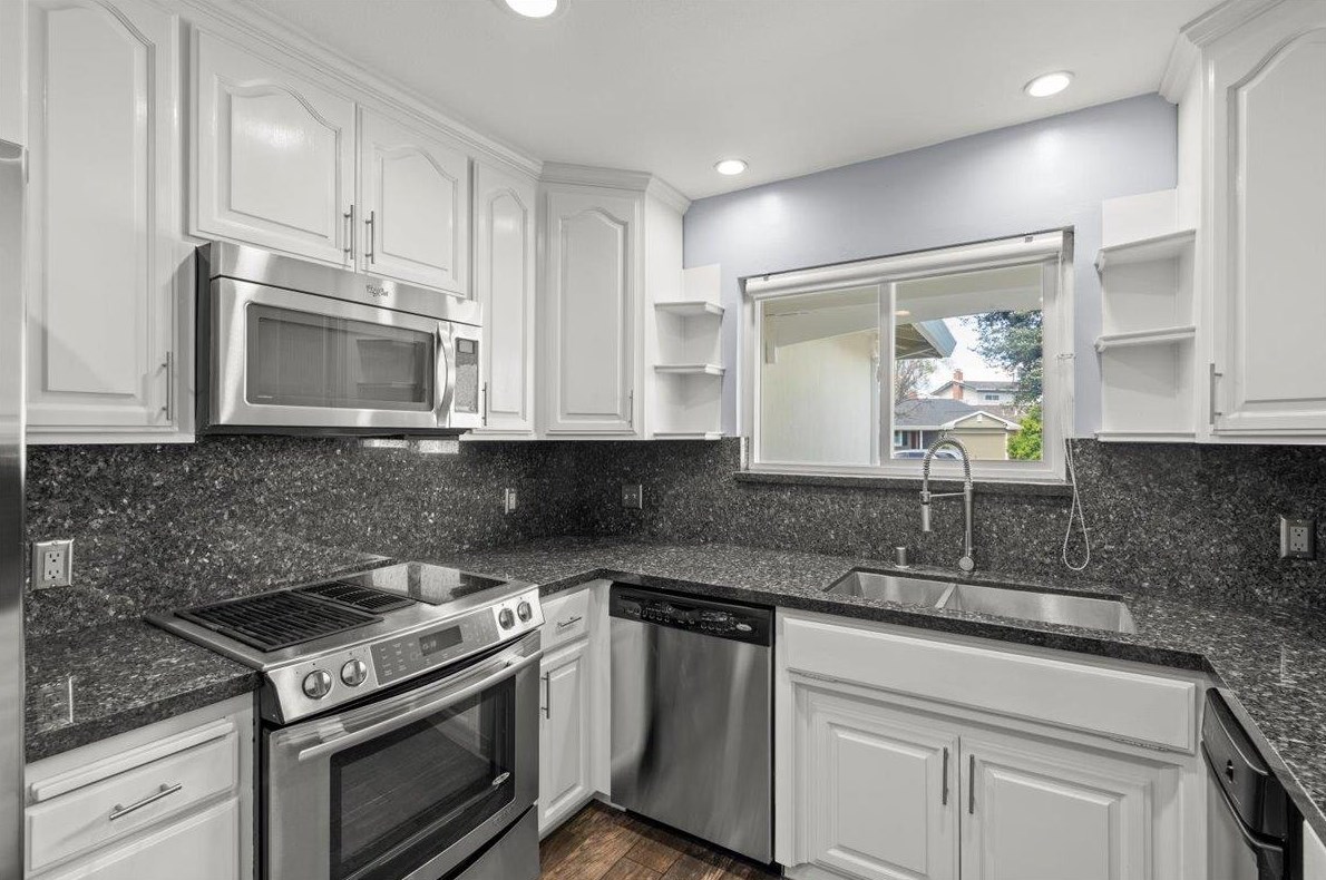 5819 Arapaho Dr, San Jose CA  95123-3205 exterior