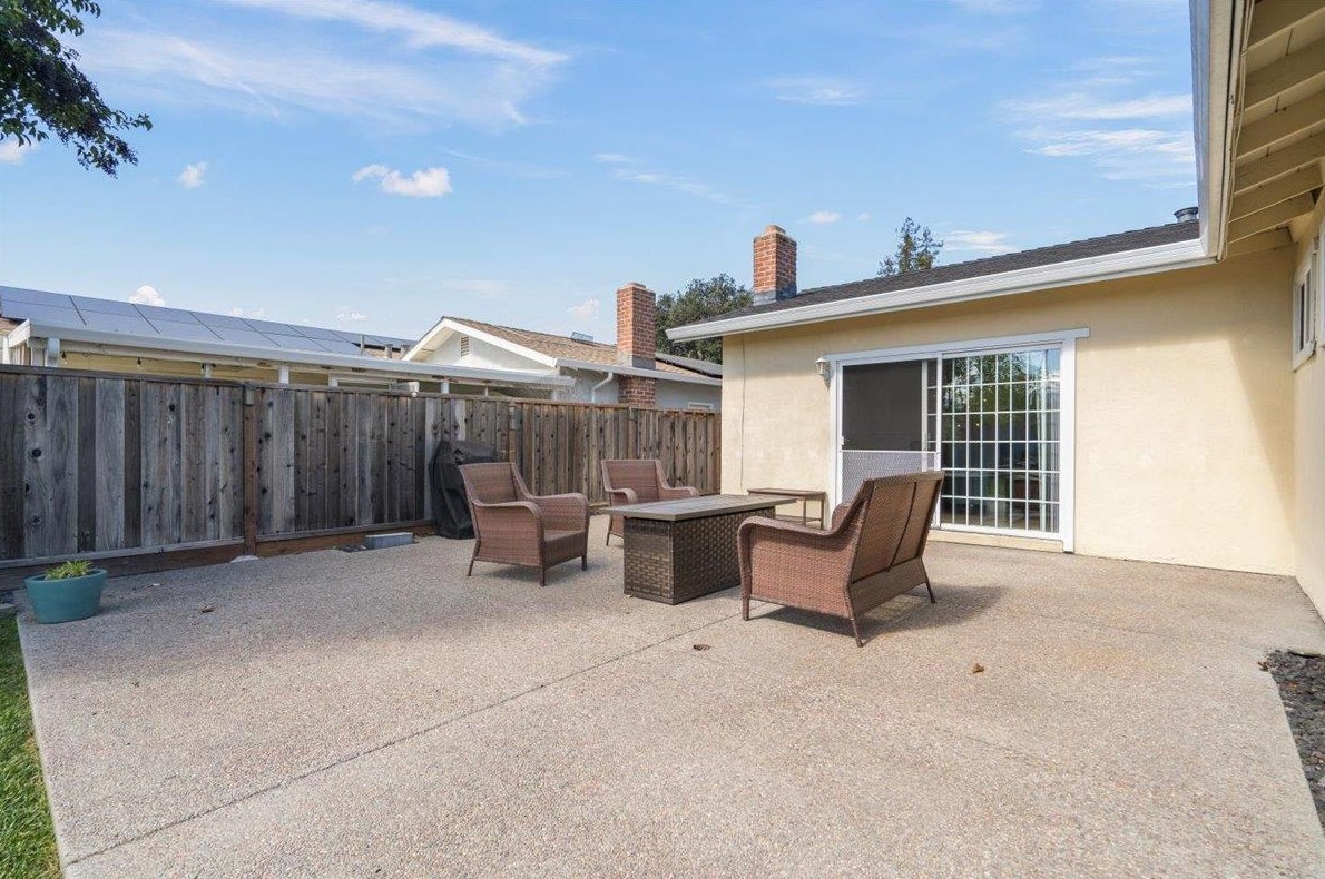 5819 Arapaho Dr, San Jose CA  95123-3205 exterior