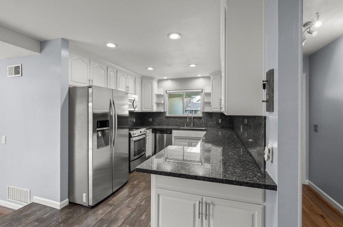 5819 Arapaho Dr, San Jose CA  95123-3205 exterior