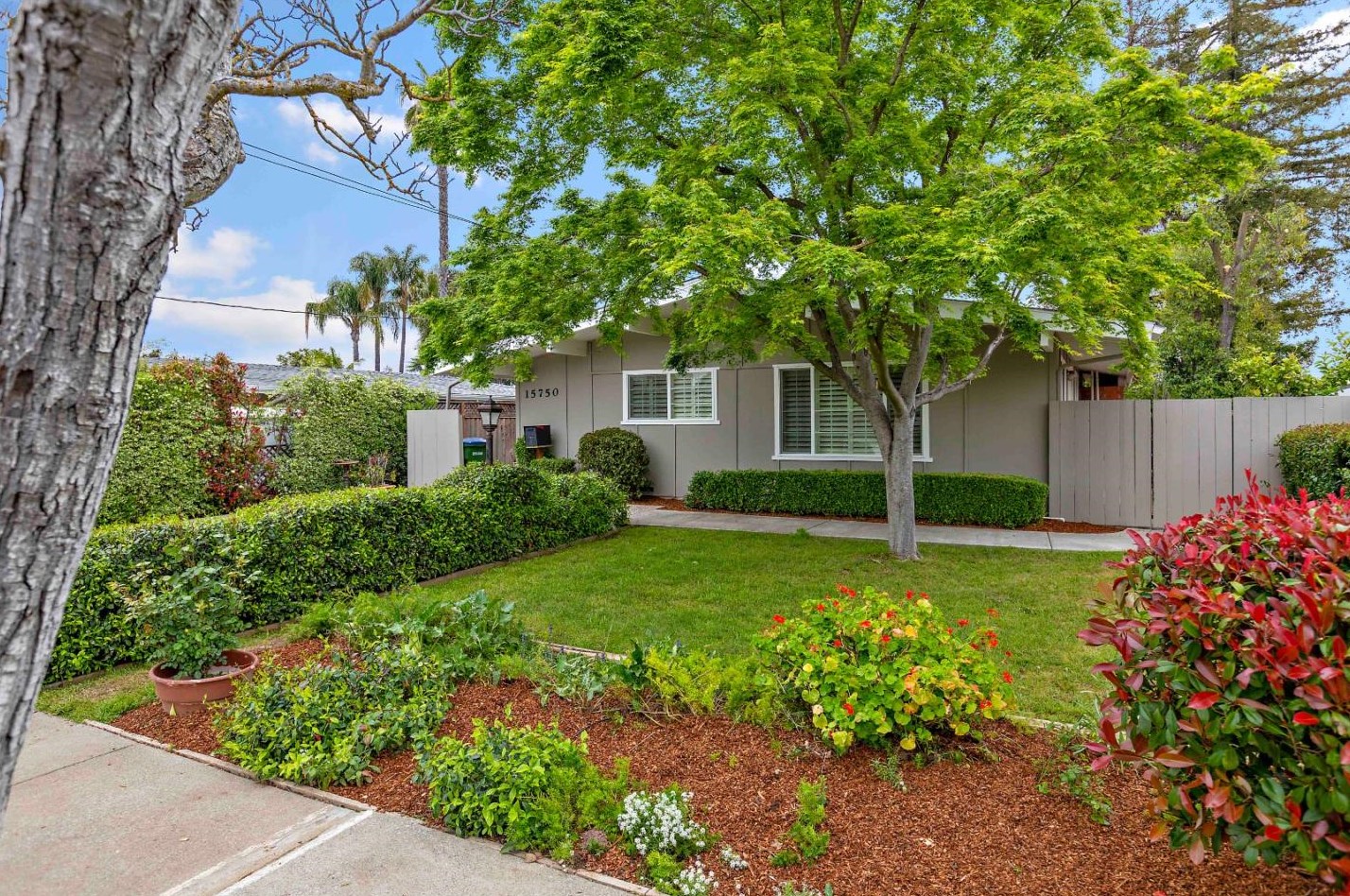 15750 Loma Vista Ave, Los Gatos, CA 95032-3637