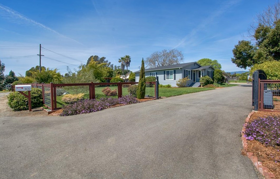 402 Buena Vista Dr, Watsonville, CA 95076