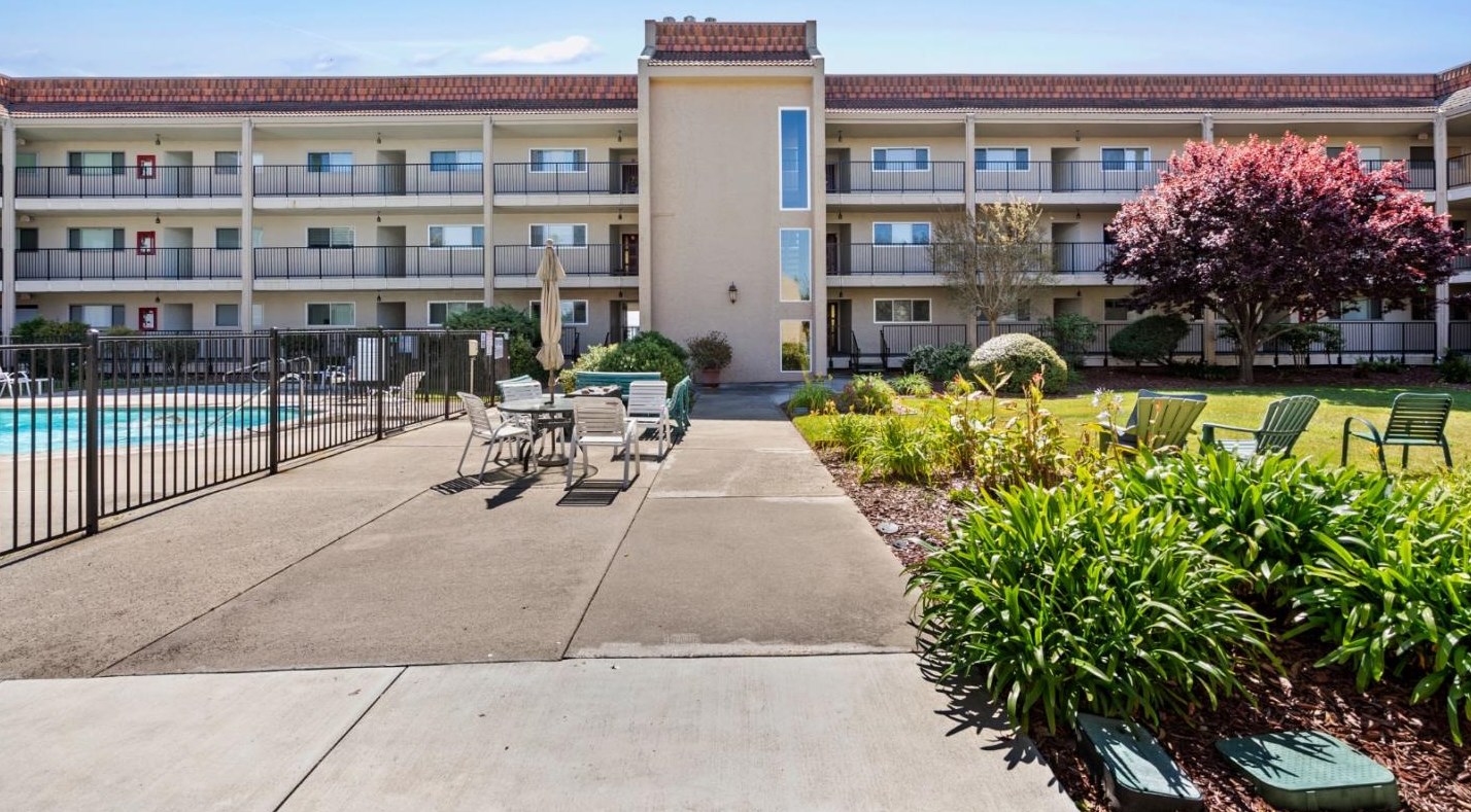 870 Park Ave 211, Capitola, CA 95010