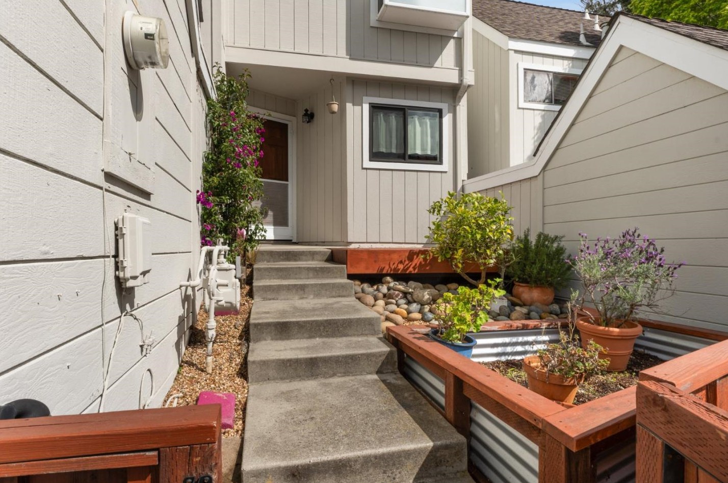 2742 Hampton Ln, Santa Cruz, CA 95065