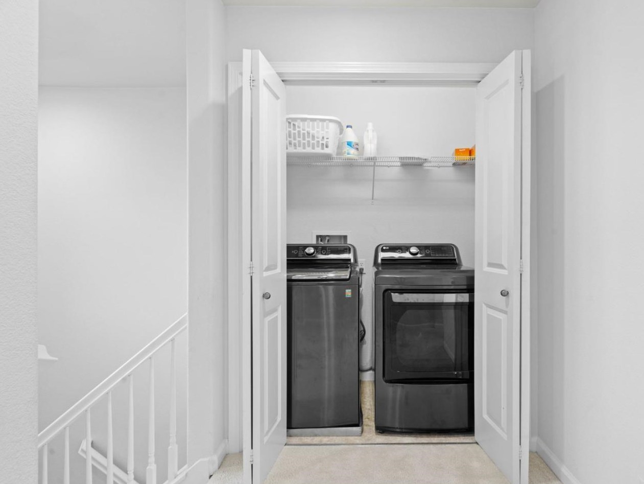 361 Vista Roma Way, San Jose CA  95136-4451 exterior