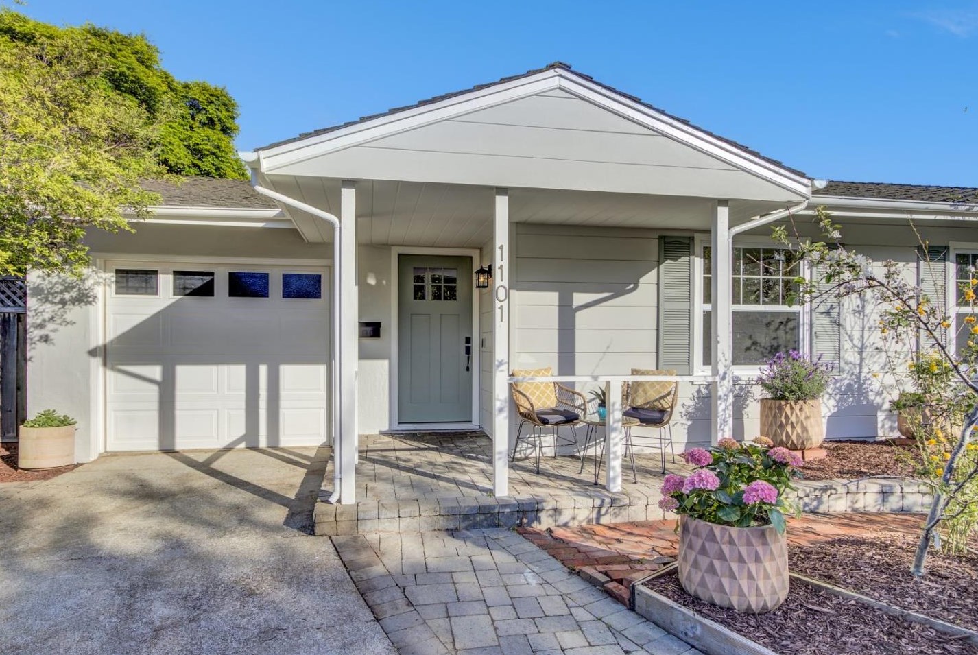 1101 Karen Way, Mountain View, CA 94040-2223