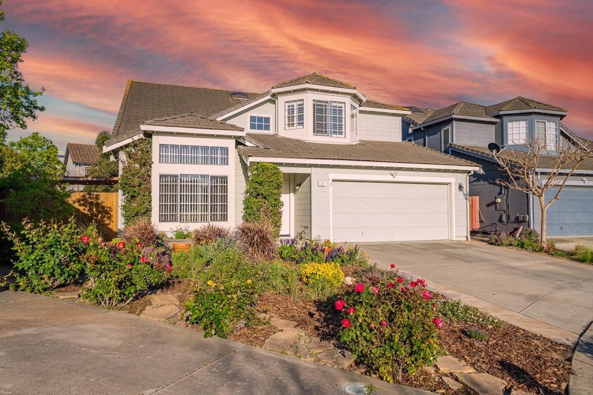 23 Penwick Cir, Salinas, CA 93906