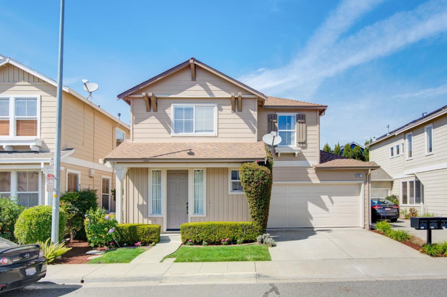 949 Mouton Cir, Palo Alto, CA 94303-2546