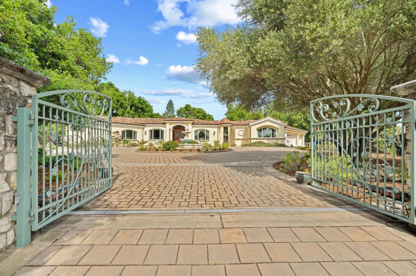 19287 San Marcos Rd, Saratoga, CA 95070-5677