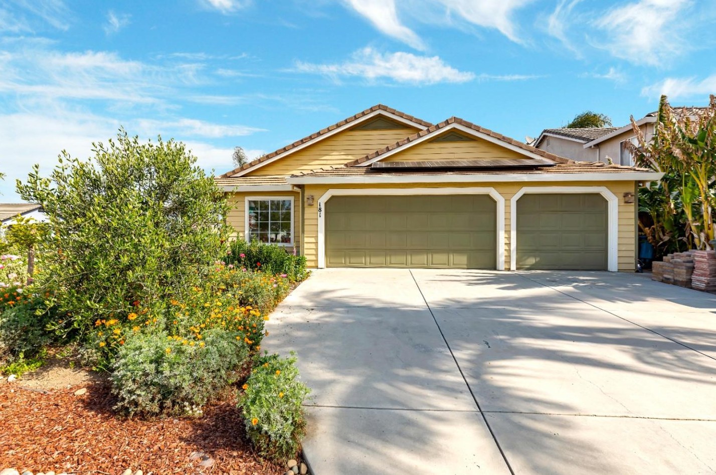 181 San Tropez Dr, Hollister, CA 95023