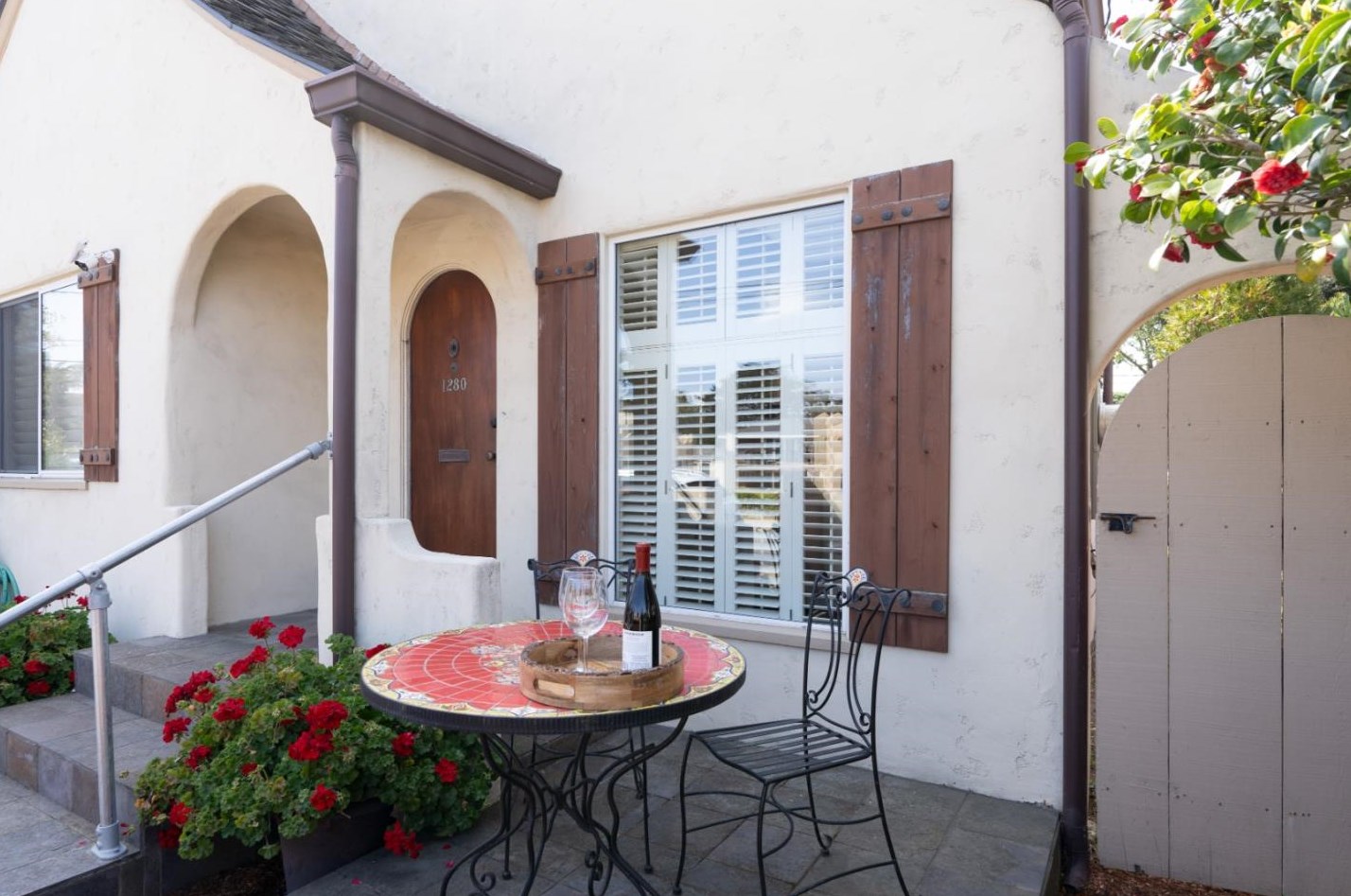 1280 8th St, Monterey, CA 93940-3606