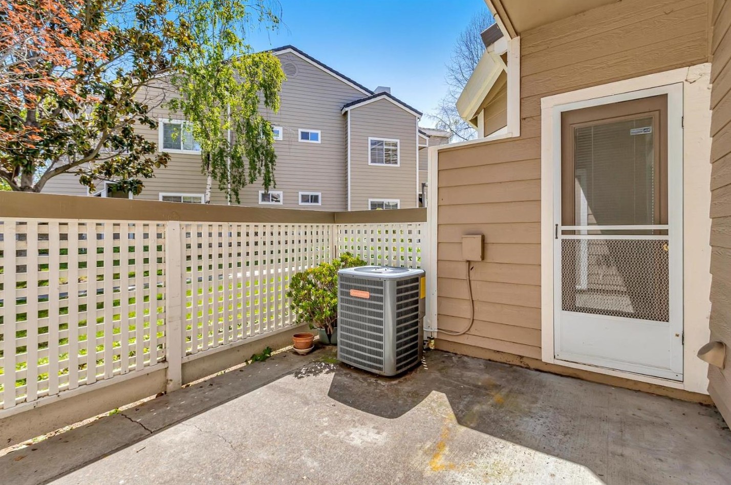 5916 Bridgeport Lk Way, San Jose CA  95123-2437 exterior