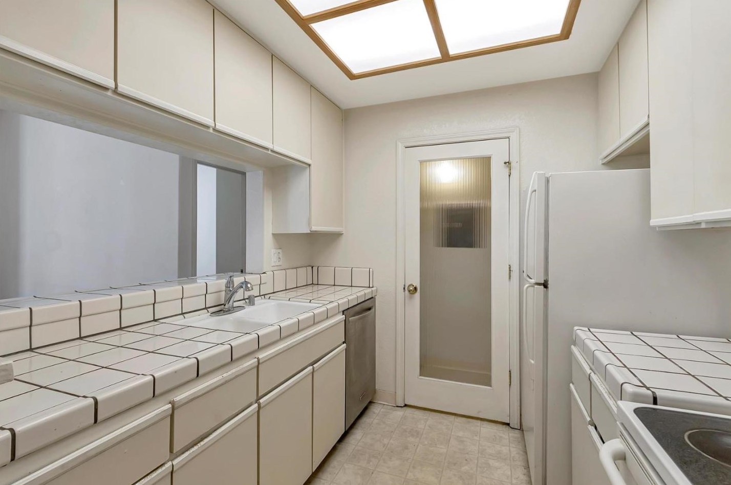 5916 Bridgeport Lk Way, San Jose CA  95123-2437 exterior