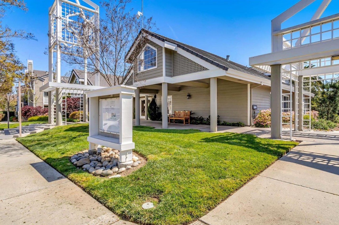 5916 Bridgeport Lk Way, San Jose CA  95123-2437 exterior