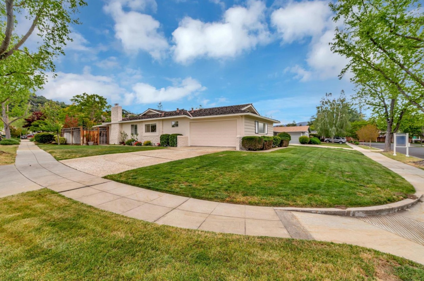 108 Westchester Dr, Los Gatos, CA 95032-3820