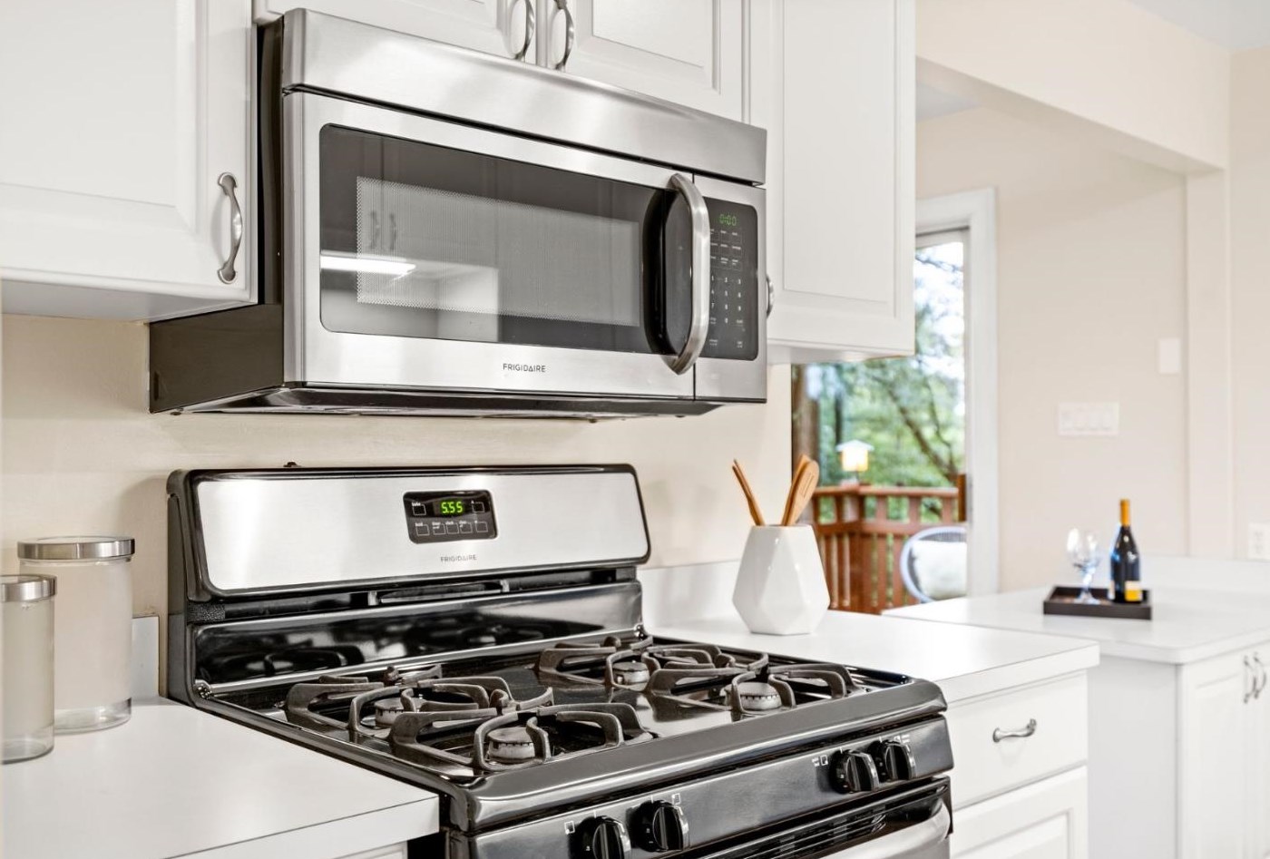 555 Smt Spg Rd, Redwood City CA  94062-4251 exterior