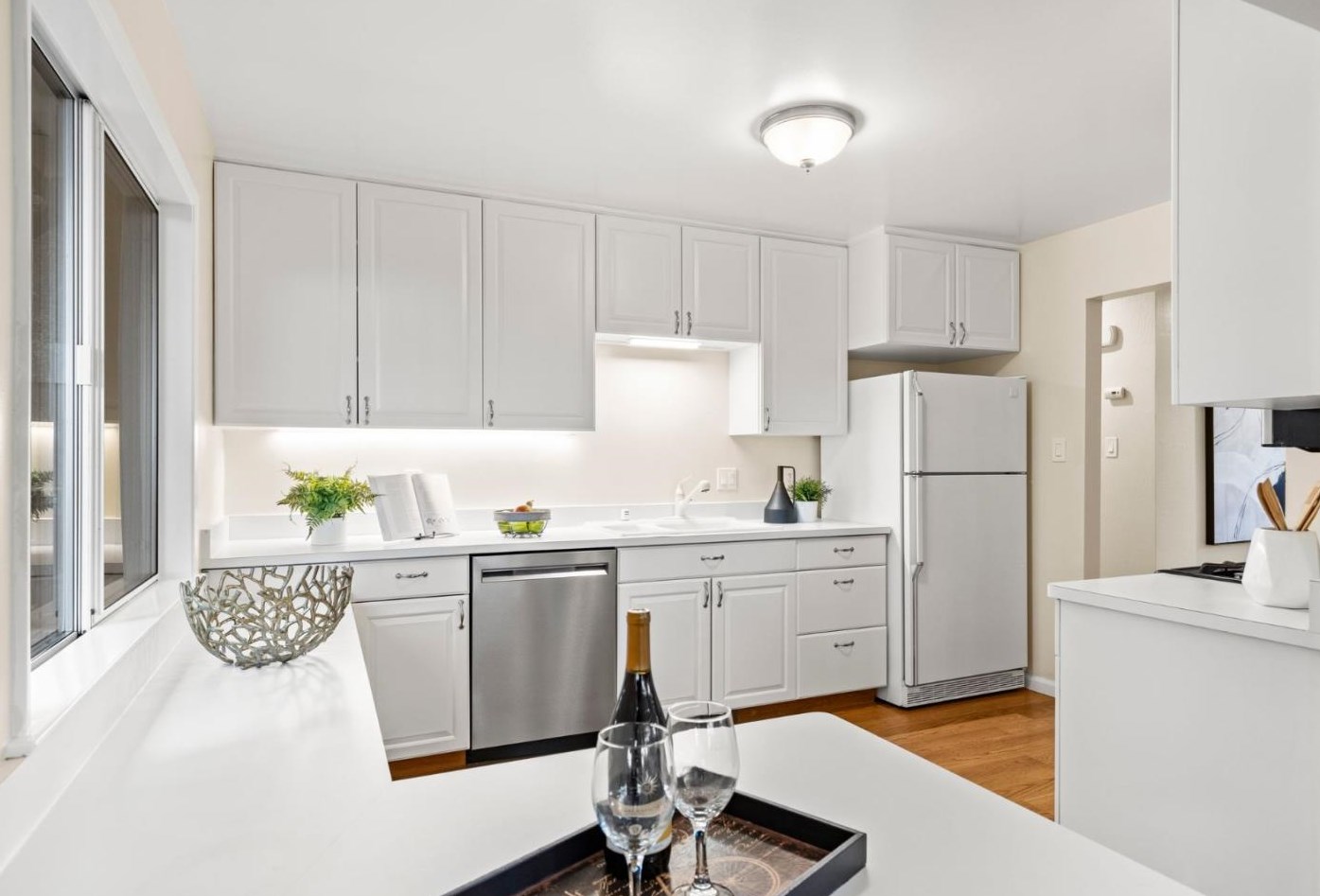 555 Smt Spg Rd, Redwood City CA  94062-4251 exterior